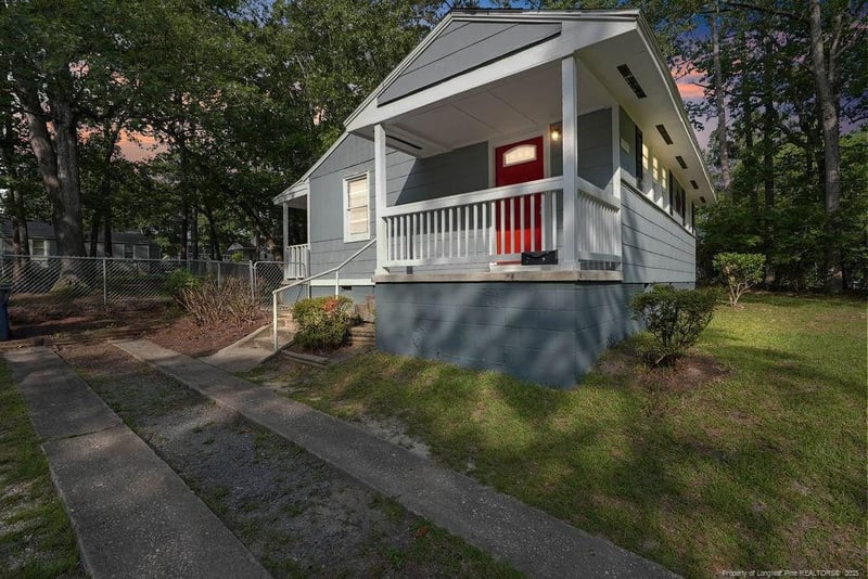 1141 Acorn St, Fayetteville, NC 28303