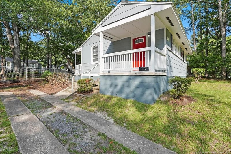 1141 Acorn St, Fayetteville, NC 28303