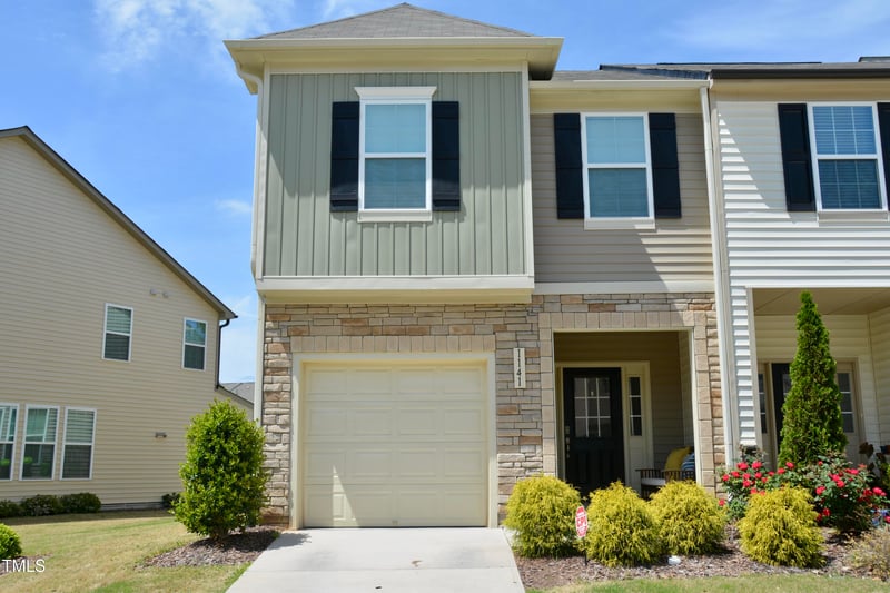 1141 Amber Shadow Dr #101, Durham, NC 27703