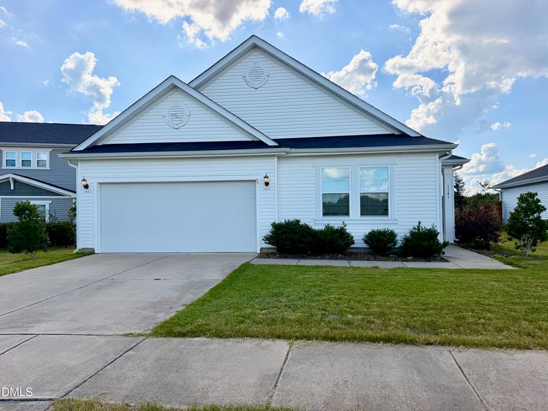 1141 Noor Ln, Fuquay Varina, NC 27526