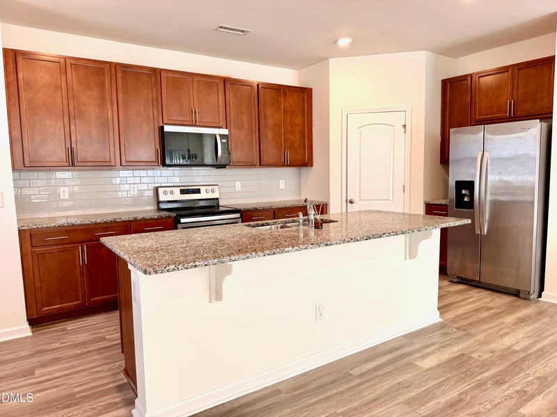 1141 Noor Ln, Fuquay Varina, NC 27526