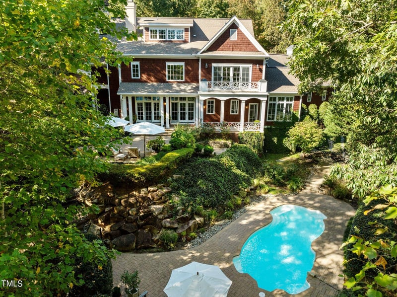 11417 Governors Dr, Chapel Hill, NC 27517