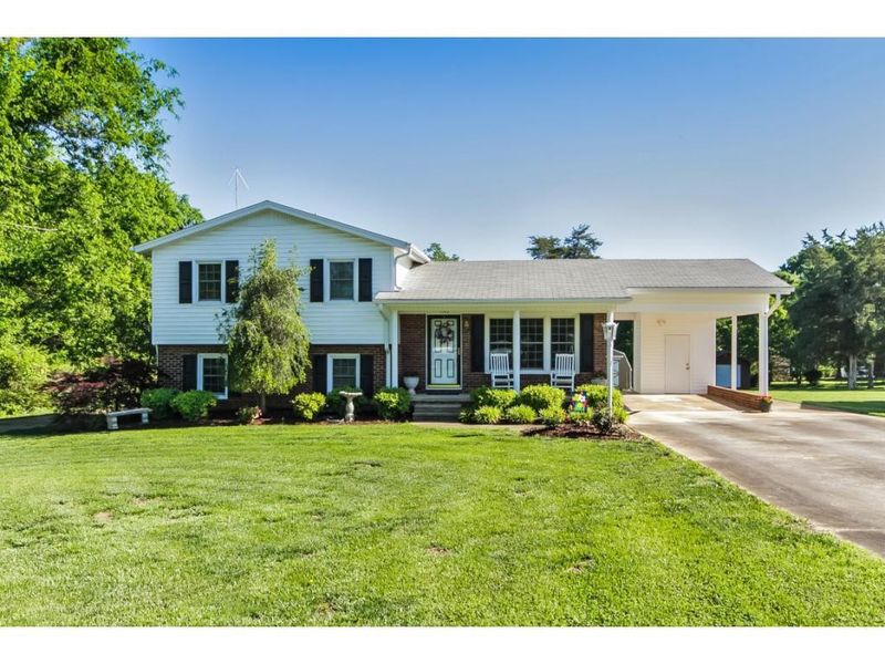 1142 Geneva Albright, Graham, NC 27253