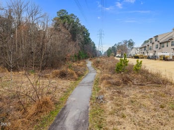 1142 Metropolitan Dr, Durham, NC 27713