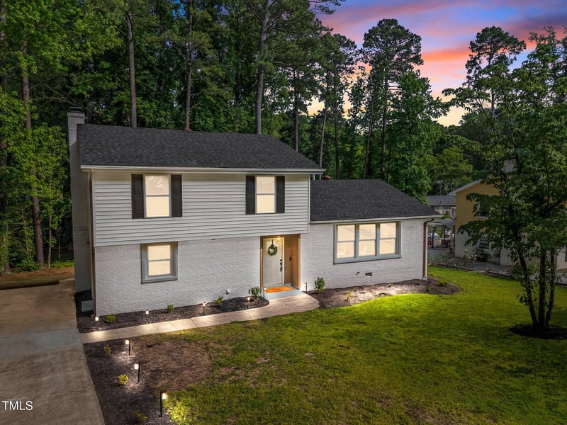 1143 Sturdivant Dr, Cary, NC 27511