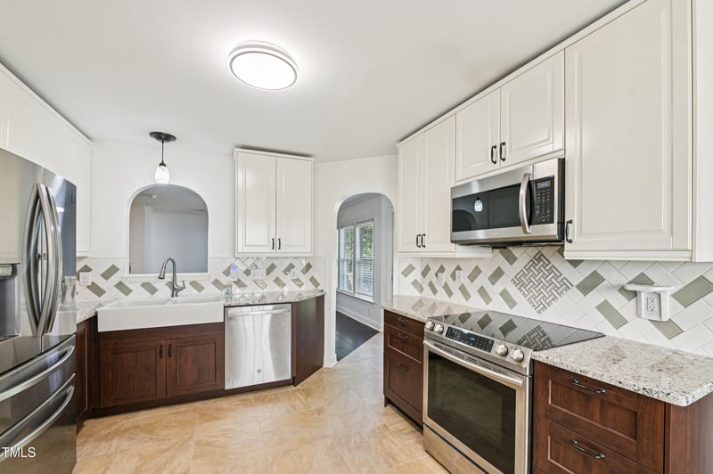 1144 Dexter Ridge Dr, Holly Springs, NC 27540