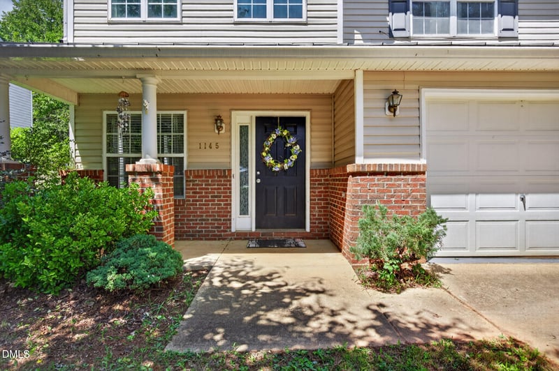 1145 Briarwood Dr, Mebane, NC 27302