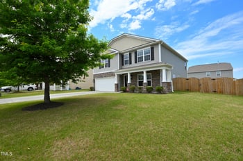 1145 Raven Perch Dr, Wendell, NC 27591