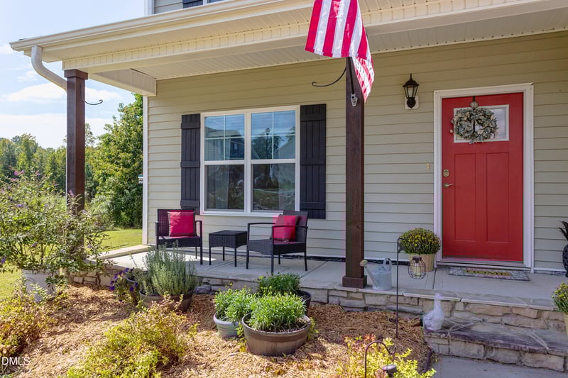 1146 Country Club Ln, Zebulon, NC 27597