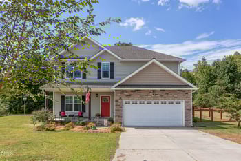 1146 Country Club Ln, Zebulon, NC 27597