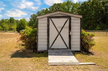 1146 White Plains Dr, Fayetteville, NC 28312