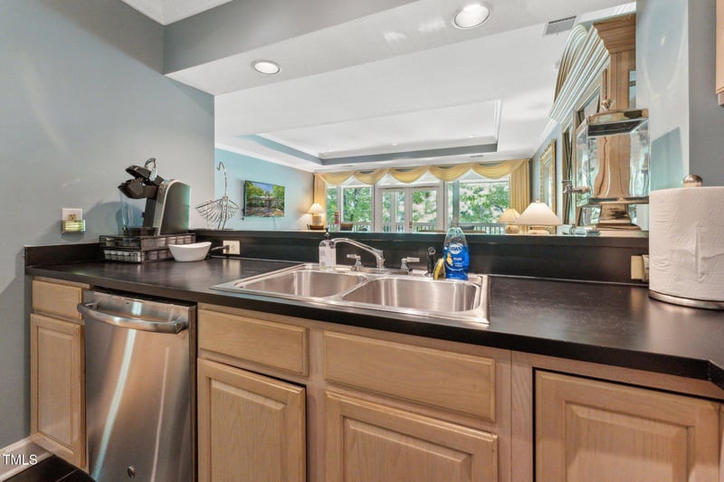 11470 Club Dr, Chapel Hill, NC 27517