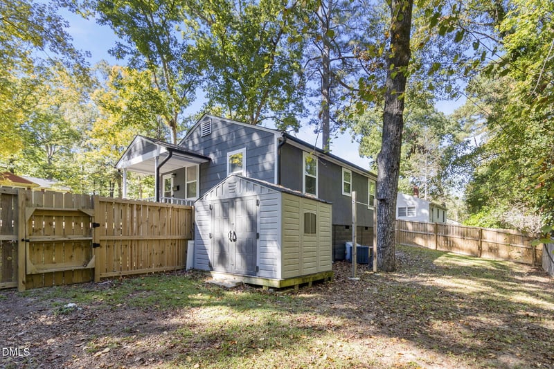 1148 Acorn St, Fayetteville, NC 28303