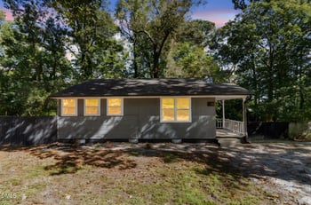 1148 Acorn St, Fayetteville, NC 28303