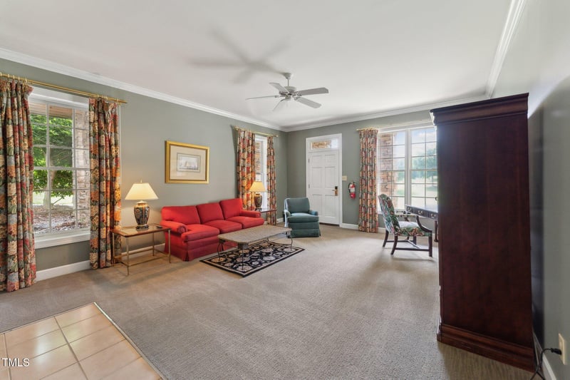 11483 Club Dr, Chapel Hill, NC 27517