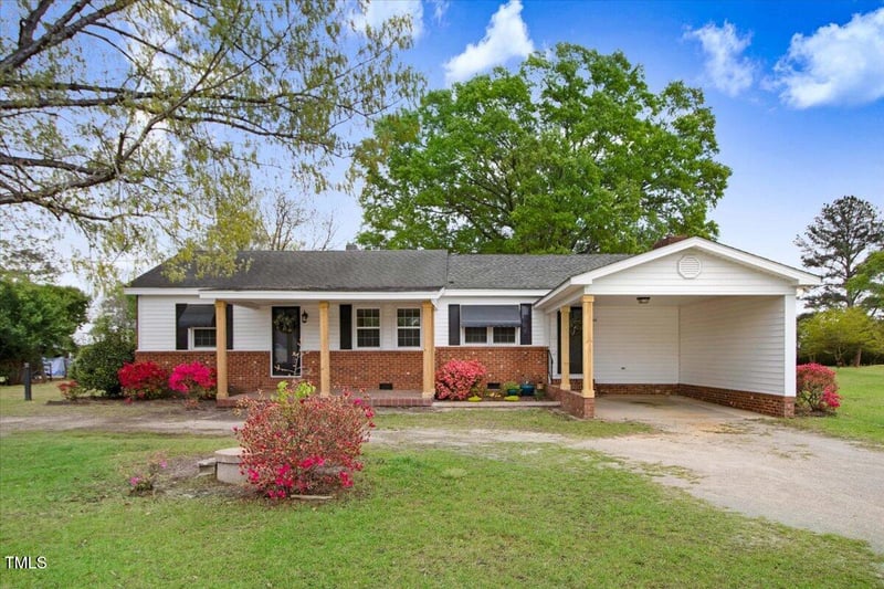 1149 Us 701 Hw, Four Oaks, NC 27524