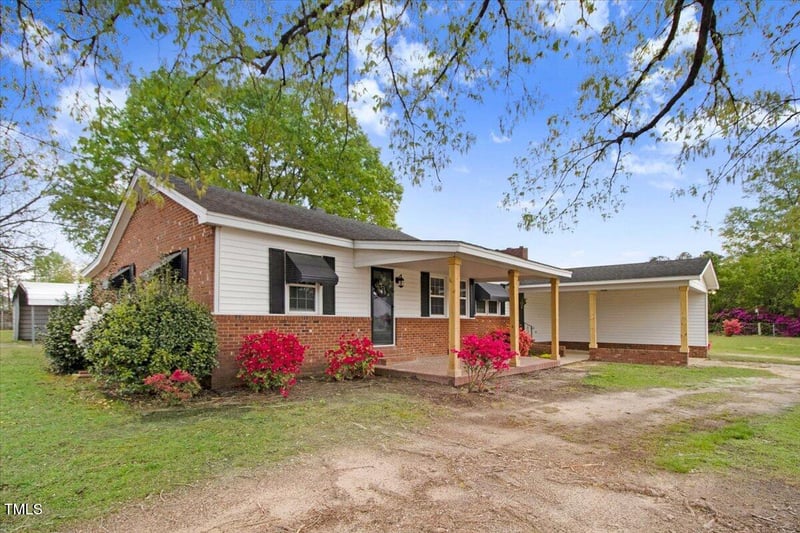 1149 Us 701 Hw, Four Oaks, NC 27524