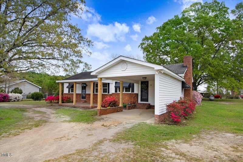 1149 Us 701 Hw, Four Oaks, NC 27524