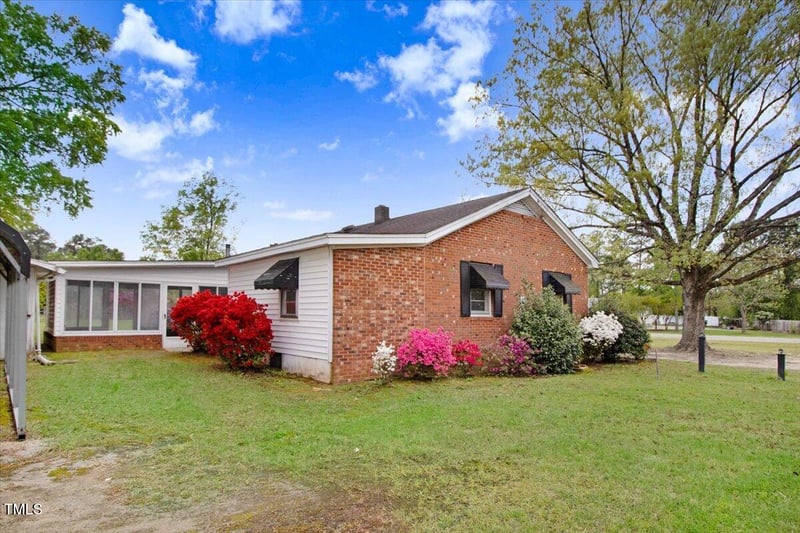 1149 Us 701 Hw, Four Oaks, NC 27524