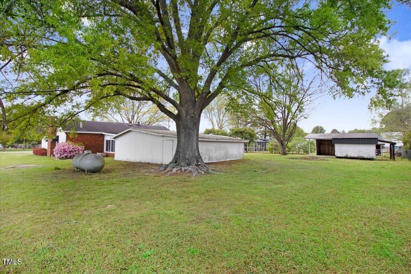 1149 Us 701 Hw, Four Oaks, NC 27524