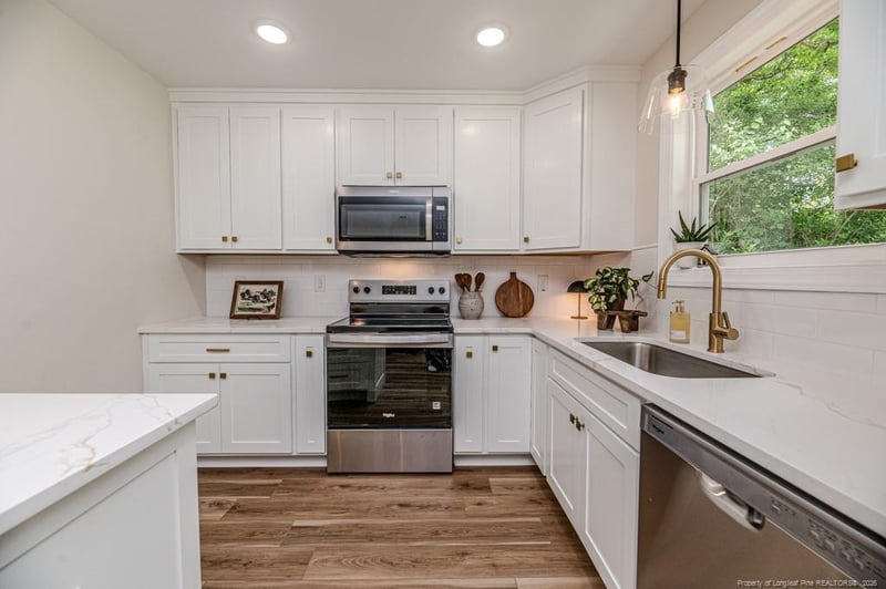115 10th St, Sanford, NC 27330