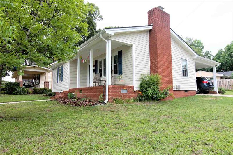115 W 2nd St, Clayton, NC 27520