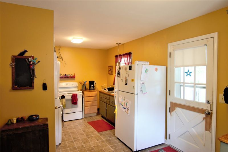115 W 2nd St, Clayton, NC 27520