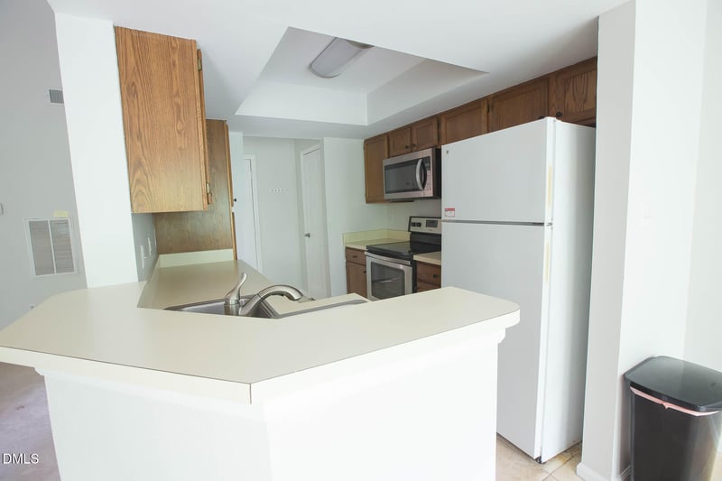 115 Abingdon Ct #2b, Cary, NC 27513