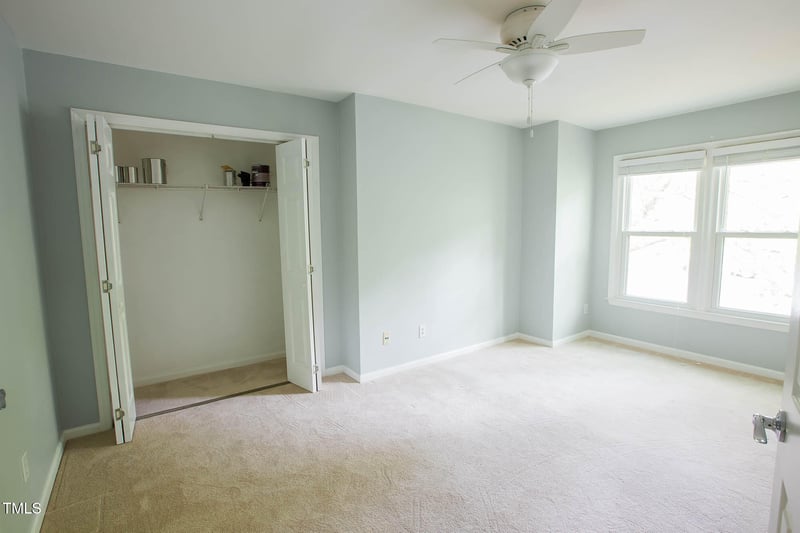 115 Abingdon Ct, Cary, NC 27513