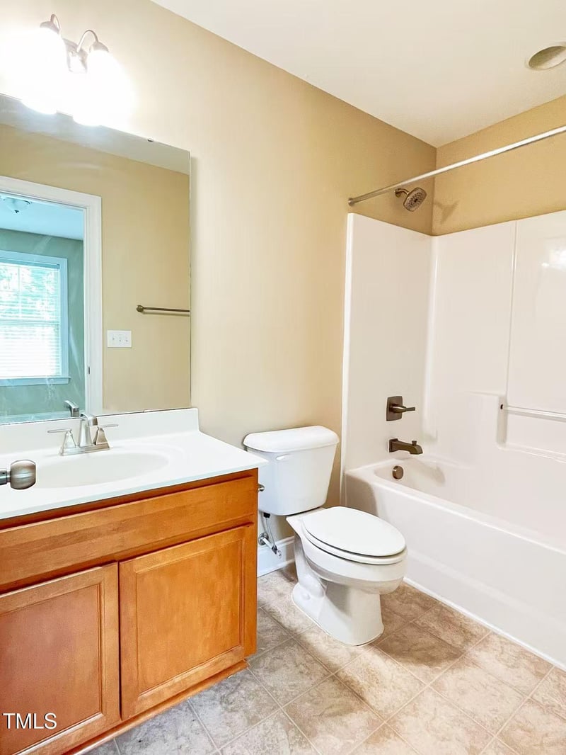 115 Ballyliffen Ln, Cary, NC 27519