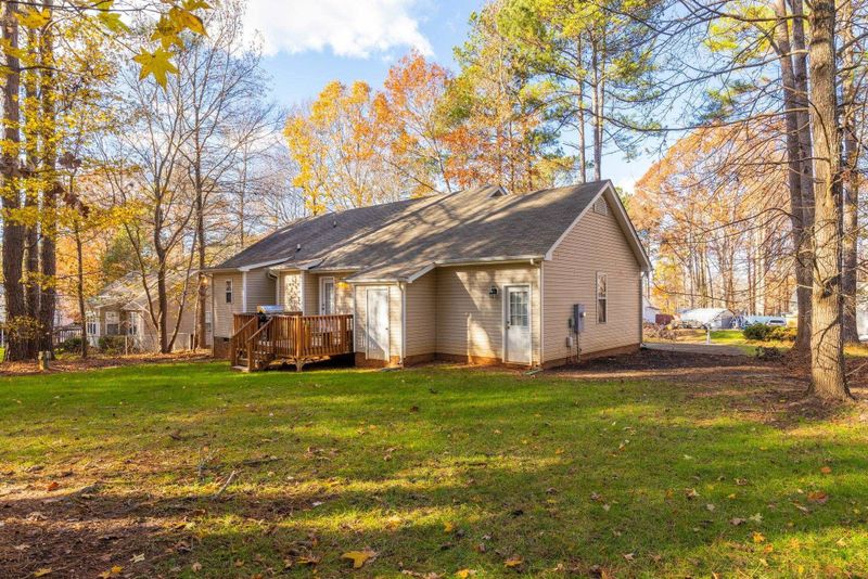 115 Beaver Ridge Dr, Youngsville, NC 27596
