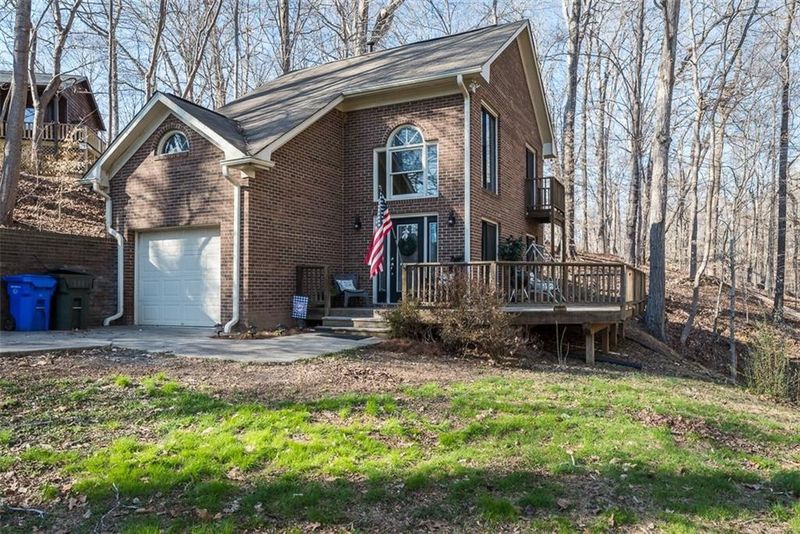 115 Briarcliff Ct, Mebane, NC 27302