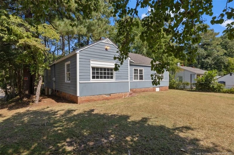 115 Brookwood Ave, Fayetteville, NC 28301