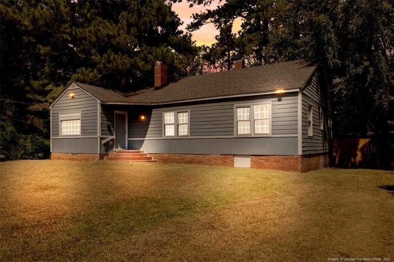 115 Brookwood Ave, Fayetteville, NC 28301