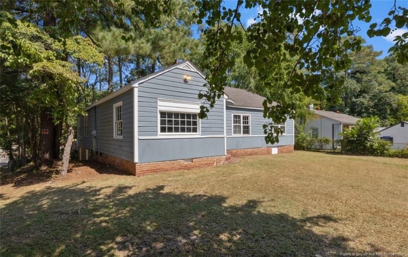 115 Brookwood Ave, Fayetteville, NC 28301