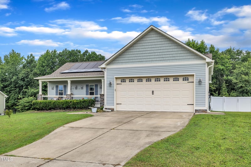 115 Creech Place Dr, Benson, NC 27504