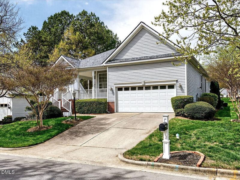 115 Crystal Brook Ln, Cary, NC 27519