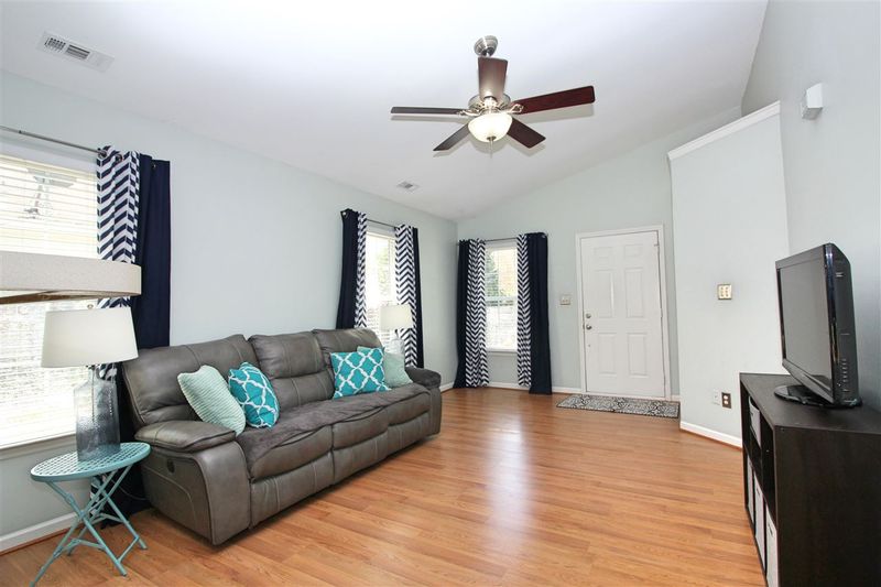 115 Evening Star Dr, Apex, NC 27502