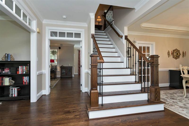115 Flying Leaf Ct, Cary, NC 27513