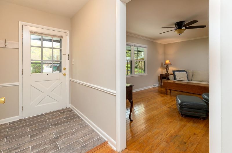 115 Foxcroft Ln, Durham, NC 27713