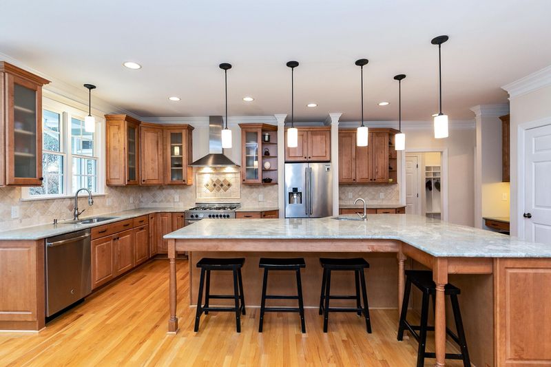 115 Frehold Ct, Cary, NC 27519