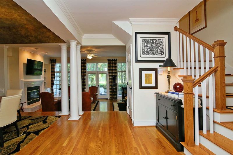 115 Greensview Dr, Cary, NC 27518