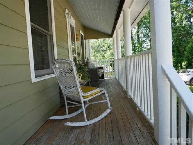 115 Holt St, Hillsborough, NC 27278