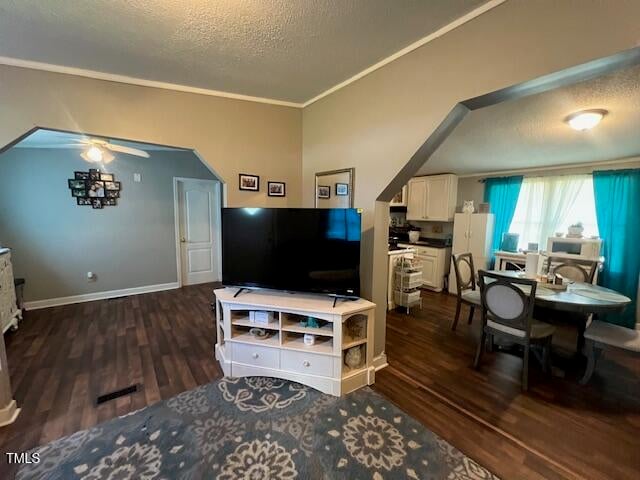 115 Howards Ln, Dunn, NC 28334