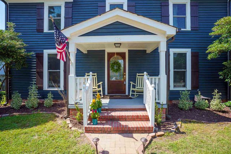 115 Hunter St, Apex, NC 27502