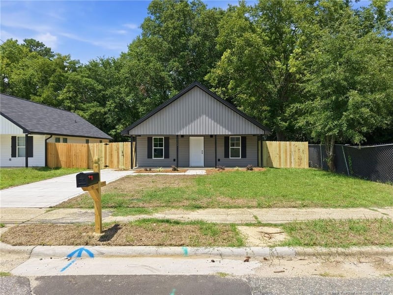 115 Jasper St, Fayetteville, NC 28301