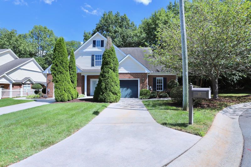 115 Kestrel Ct, Mebane, NC 27302