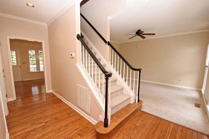 115 Laurel Branch Dr, Cary, NC 27513