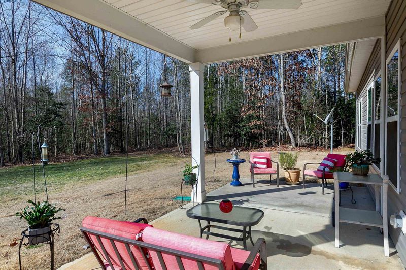 115 Live Oak Dr, Louisburg, NC 27549