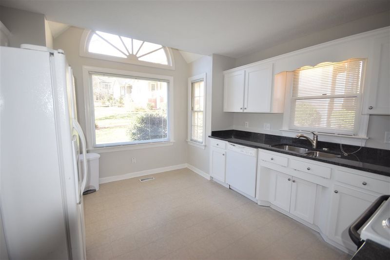 115 Loch Bend Ln, Cary, NC 27511